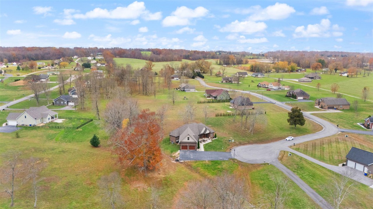 Smiths Grove, Kentucky, 42171, United States, 4 Bedrooms Bedrooms, ,3 BathroomsBathrooms,Residential,For Sale,1901805