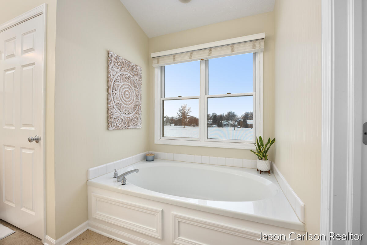 Caledonia, Michigan, 49316, United States, 4 Bedrooms Bedrooms, ,3 BathroomsBathrooms,Residential,For Sale,2008089