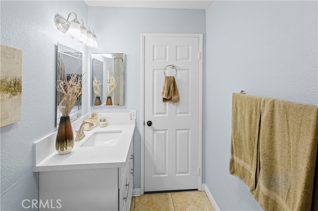 Anaheim Hills, California, 92808, United States, 2 Bedrooms Bedrooms, ,2 BathroomsBathrooms,Residential,For Sale,2013082