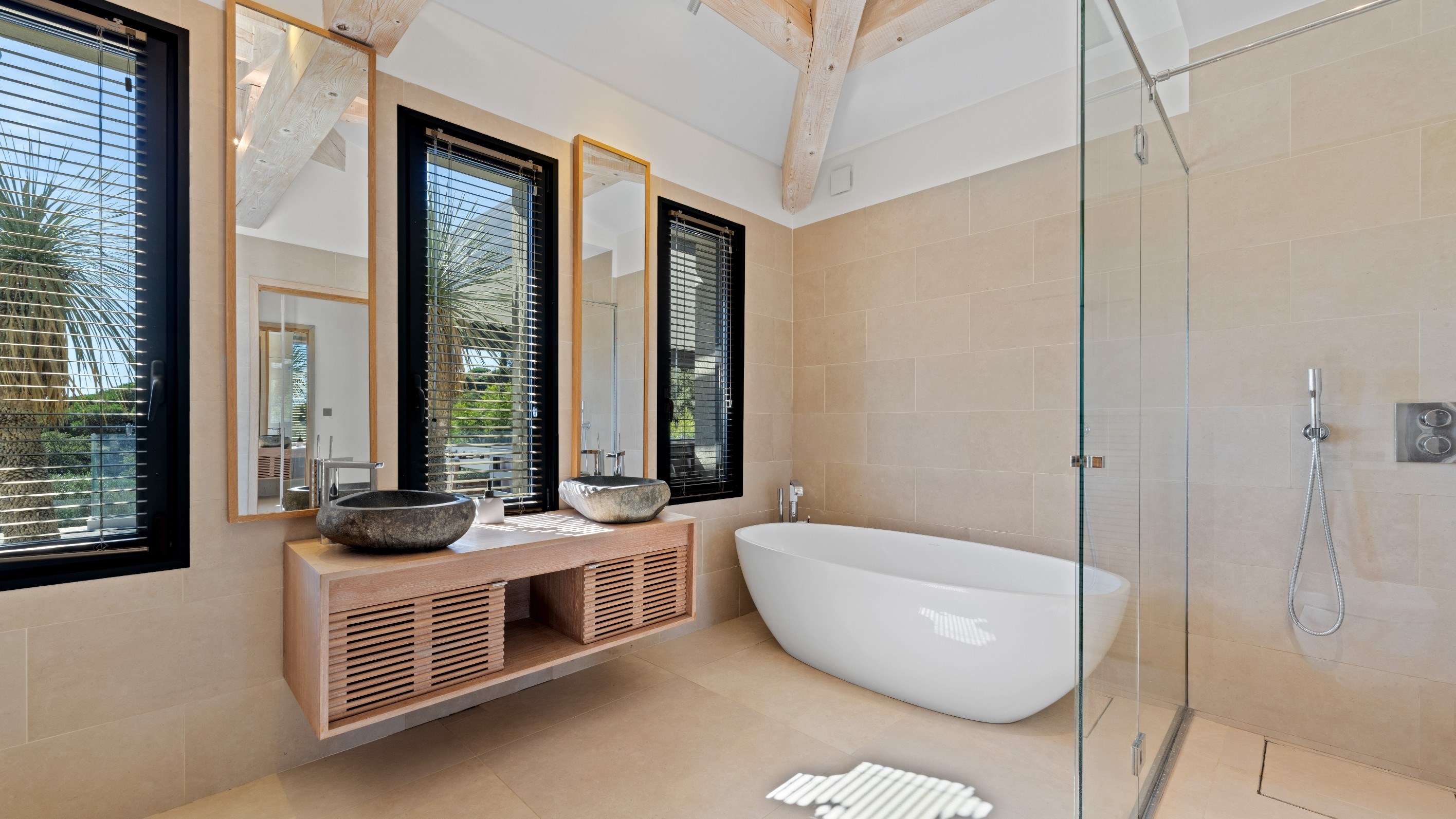  GRIMAUD – CONTEMPORARY VILLA WITH SEA VIEWS NEAR BEAUVALLON GOLF COURSE - 物件實景