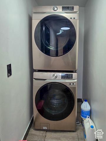 Bountiful, Utah, 84010, United States, 4 Bedrooms Bedrooms, ,3 BathroomsBathrooms,Residential,For Sale,1978564