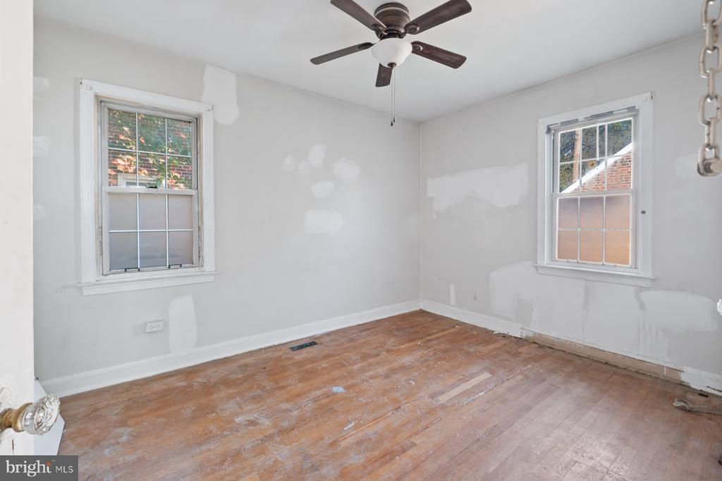 Washington, District of Columbia, 20011, United States, 4 Bedrooms Bedrooms, ,4 BathroomsBathrooms,Residential,For Sale,1973879