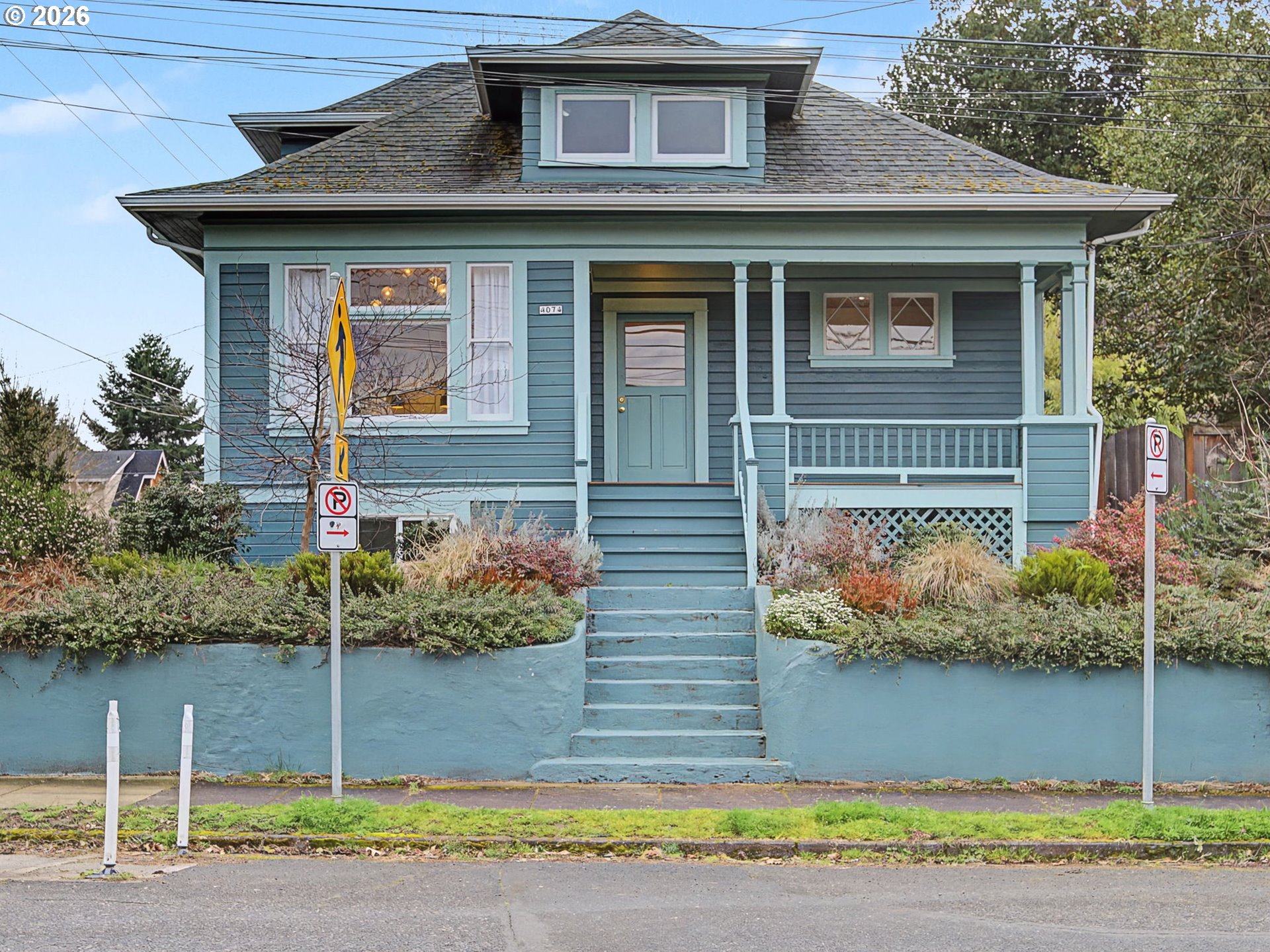 Portland, Oregon, 97212, United States, 5 Bedrooms Bedrooms, ,3 BathroomsBathrooms,Residential,For Sale,2043589