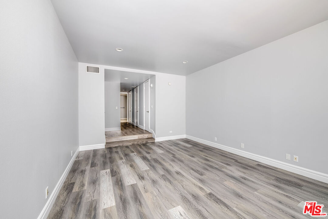 Los Angeles, California, 90024, United States, 2 Bedrooms Bedrooms, ,2 BathroomsBathrooms,Residential,For Sale,1908250