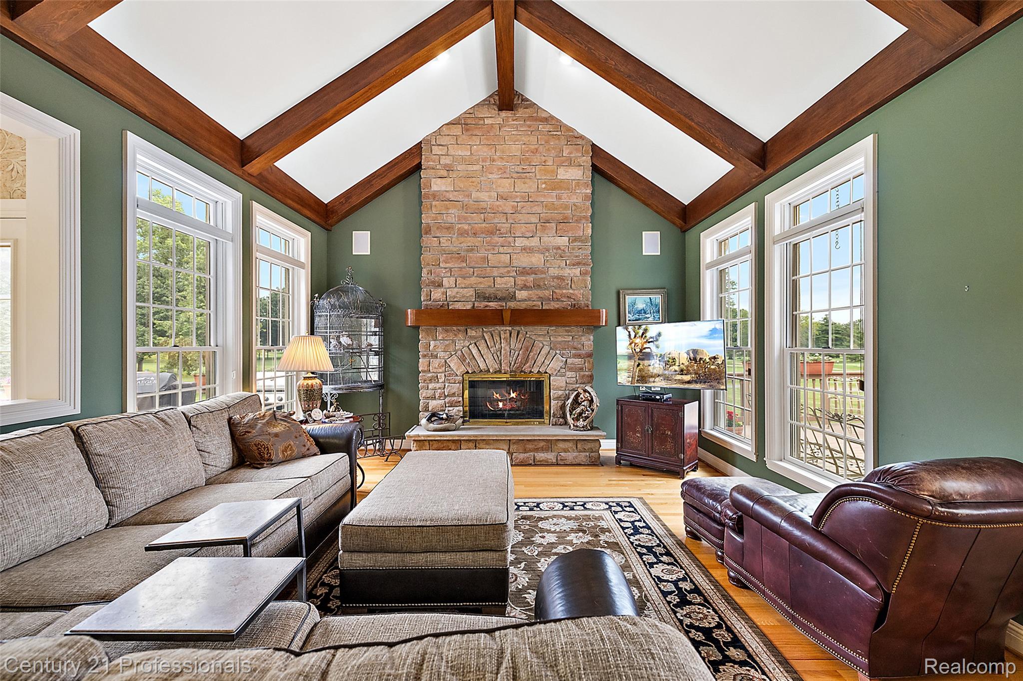 GrandBlanc, Michigan, 48439, United States, 4 Bedrooms Bedrooms, ,5 BathroomsBathrooms,Residential,For Sale,1980457