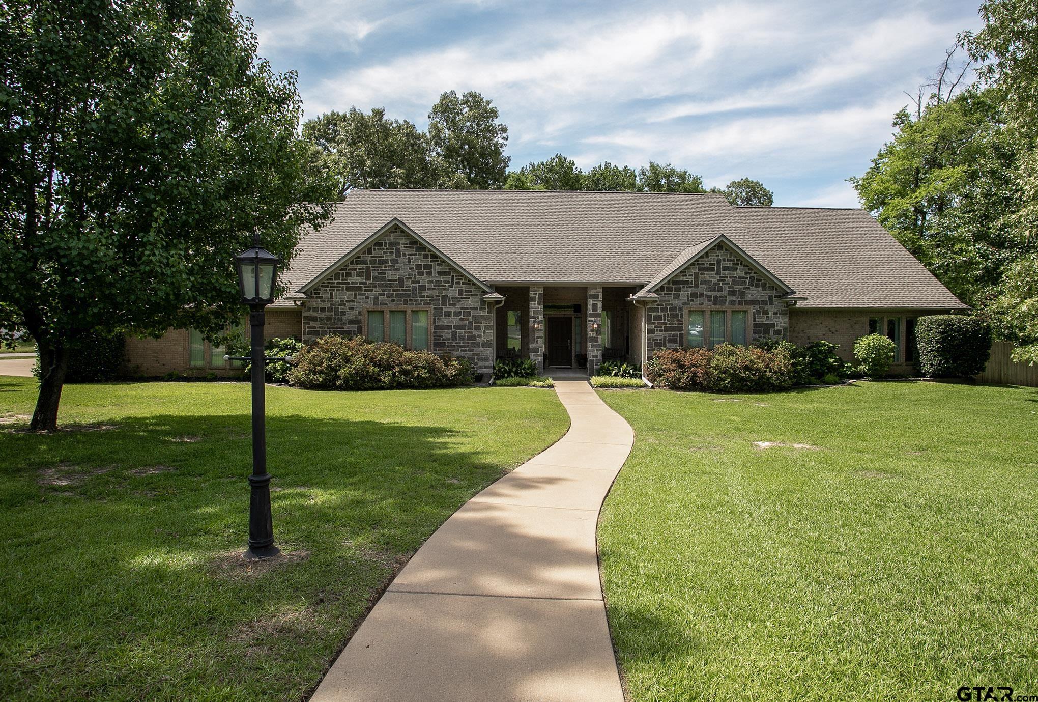 Flint, Texas, 75762, United States, 4 Bedrooms Bedrooms, ,4 BathroomsBathrooms,Residential,For Sale,1817610