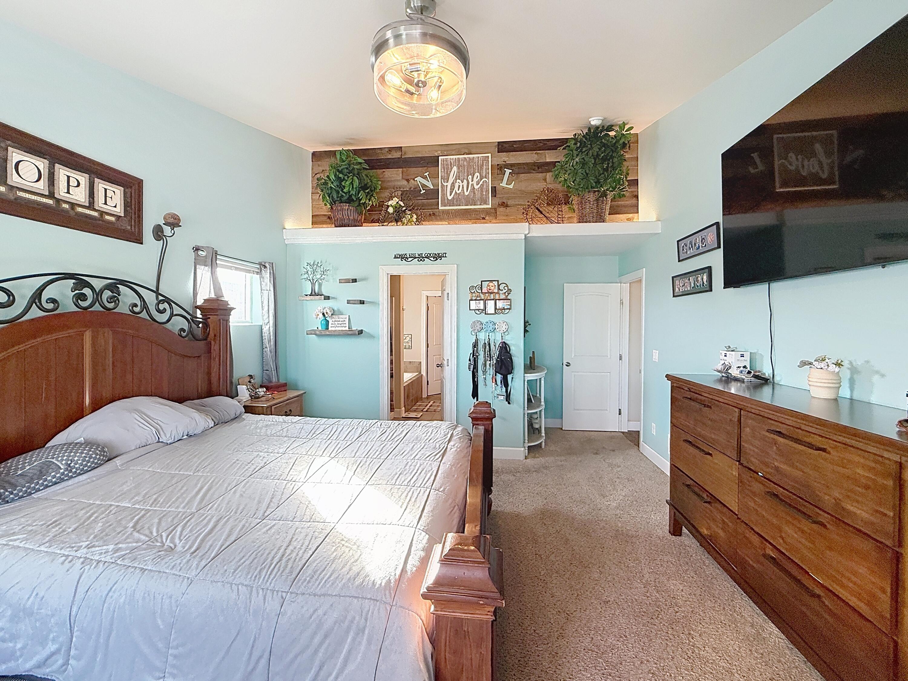 Buffalo, Wyoming, 82834, United States, 5 Bedrooms Bedrooms, ,3 BathroomsBathrooms,Residential,For Sale,2016327