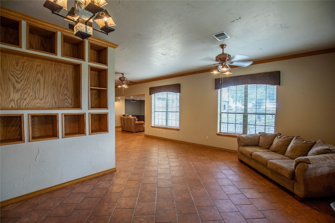 La Vernia, Texas, 78121, United States, 2 Bedrooms Bedrooms, ,3 BathroomsBathrooms,Residential,For Sale,1949806