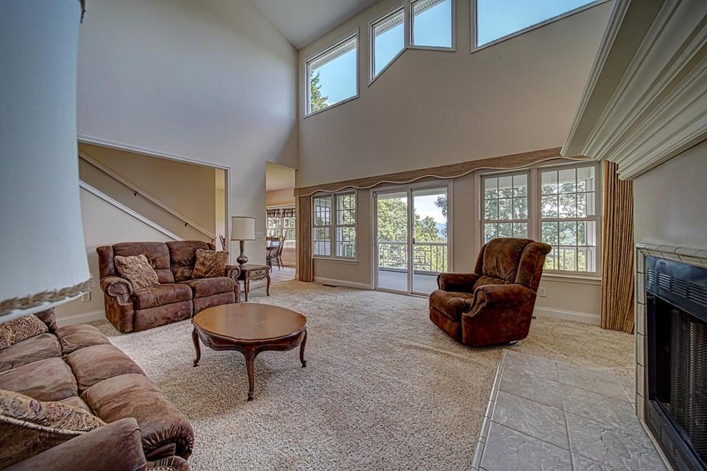 Blairsville, Georgia, 30512, United States, 5 Bedrooms Bedrooms, ,4 BathroomsBathrooms,Residential,For Sale,1770772