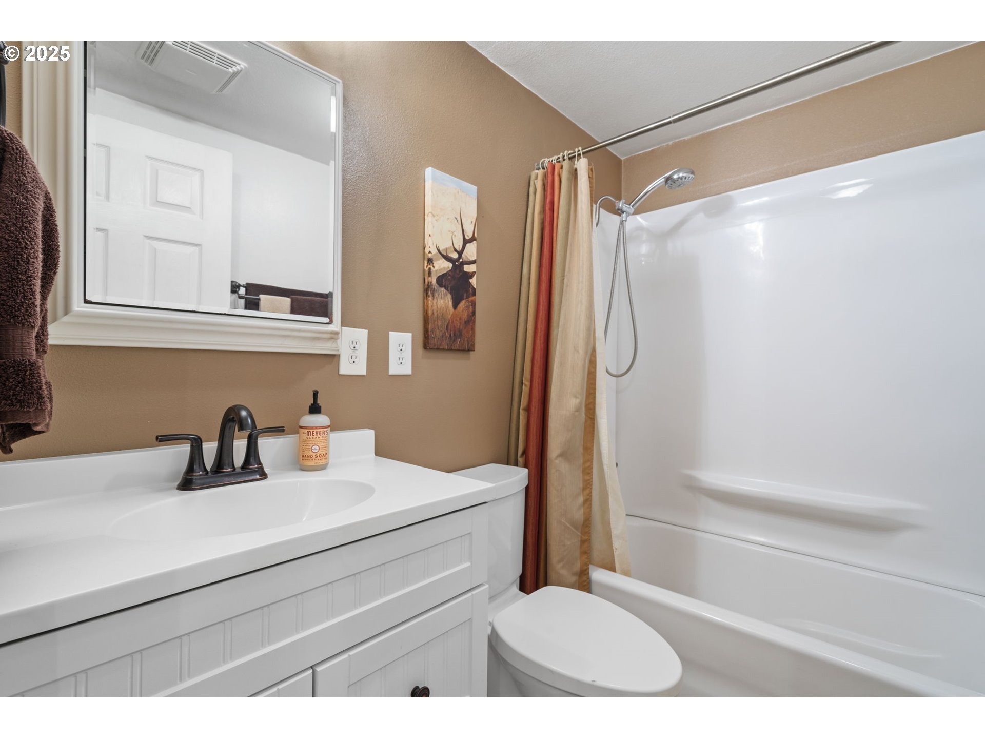 Vancouver, Washington, 98682, United States, 4 Bedrooms Bedrooms, ,2 BathroomsBathrooms,Residential,For Sale,1987487