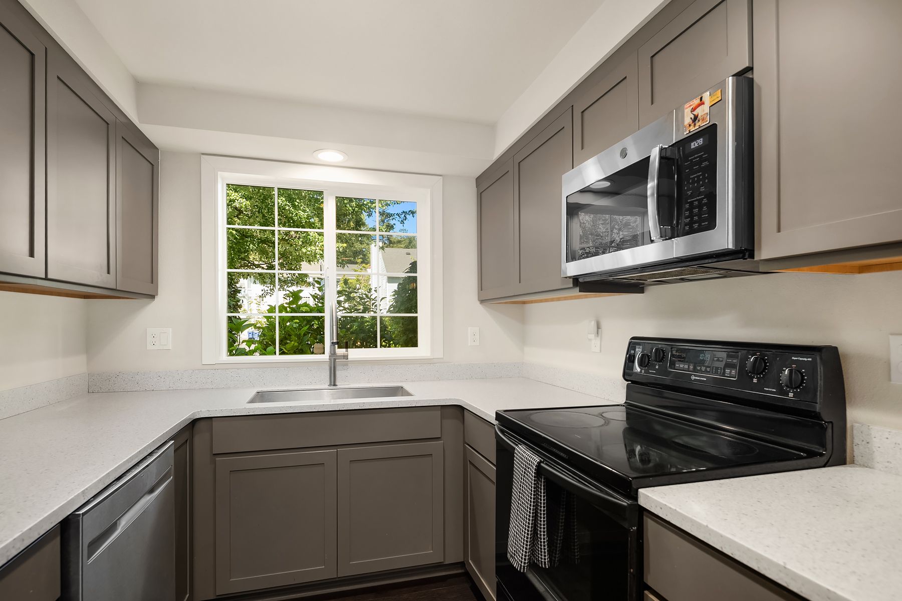  10262 NE 129th Lane, Kirkland, WA 98034 - 物件實景