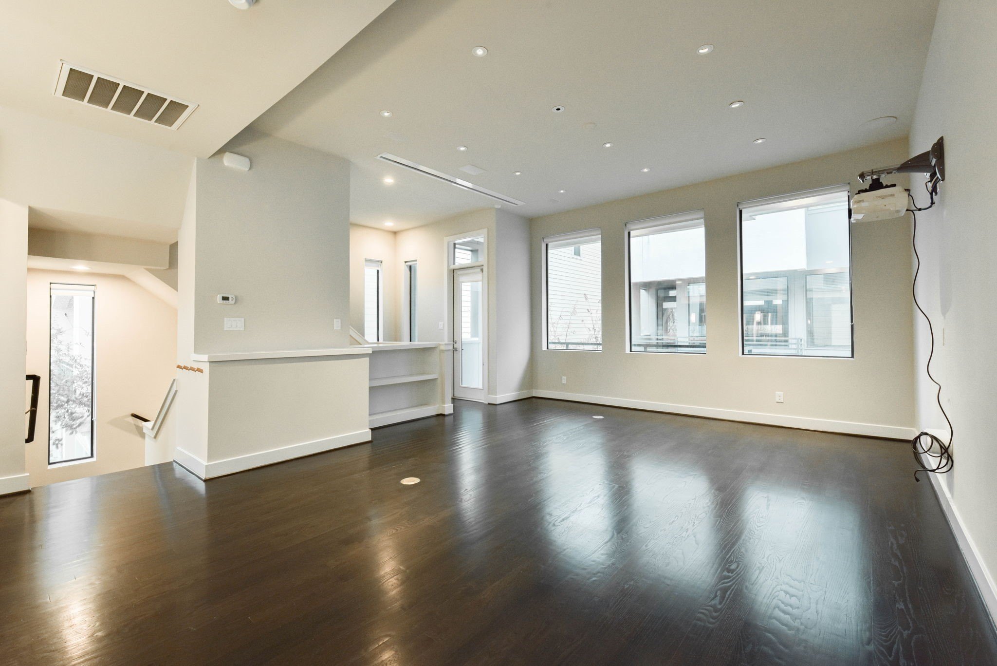 Houston, Texas, 77007, United States, 3 Bedrooms Bedrooms, ,4 BathroomsBathrooms,Residential,For Sale,1935957