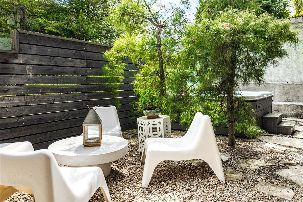 Michiana Shores, Indiana, 46360, United States, 5 Bedrooms Bedrooms, ,4 BathroomsBathrooms,Residential,For Sale,1949684