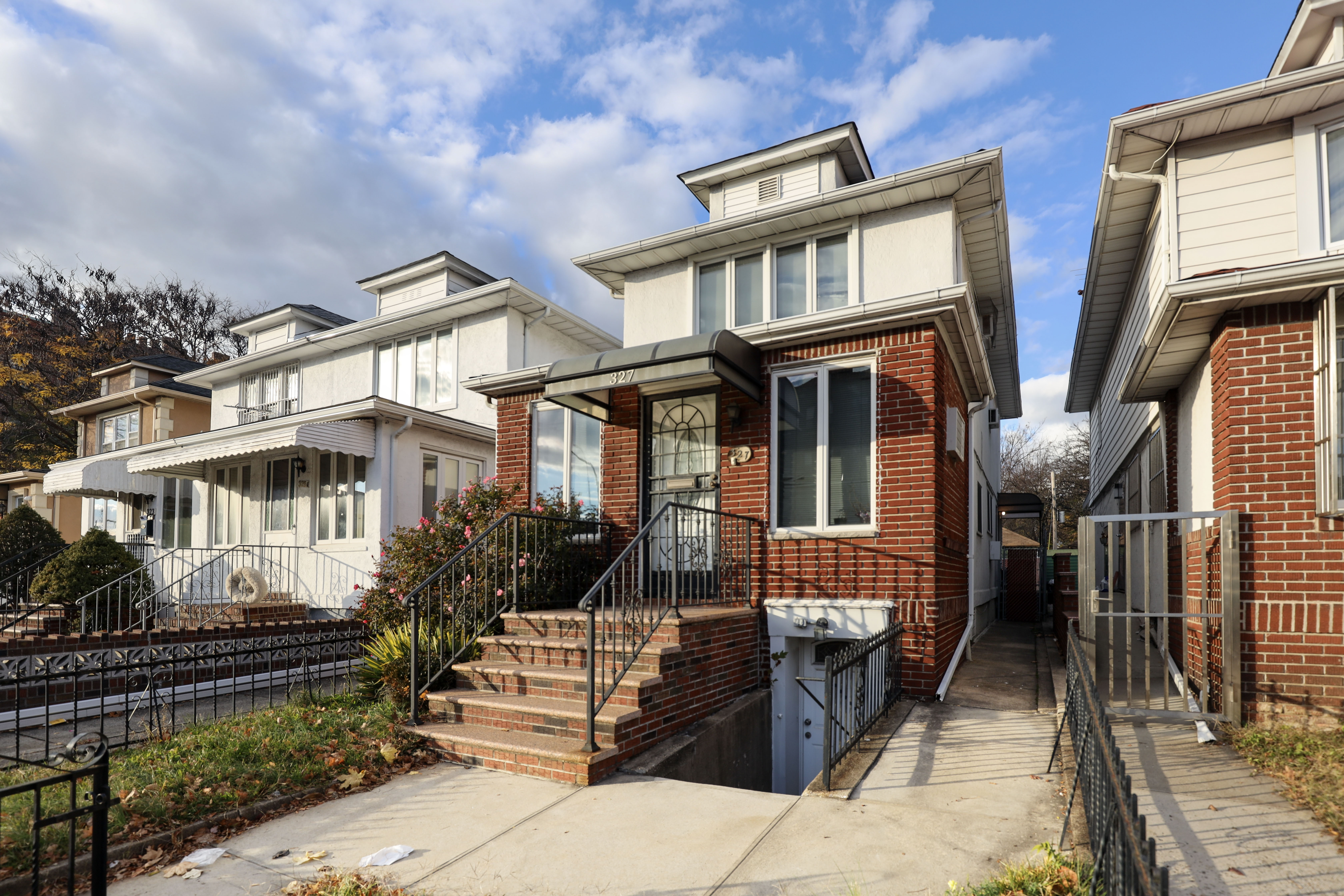 327 Ave P, Brooklyn, New York, 11204, United States, 3 Bedrooms Bedrooms, ,2 BathroomsBathrooms,Residential,For Sale,327 Ave P,1407210