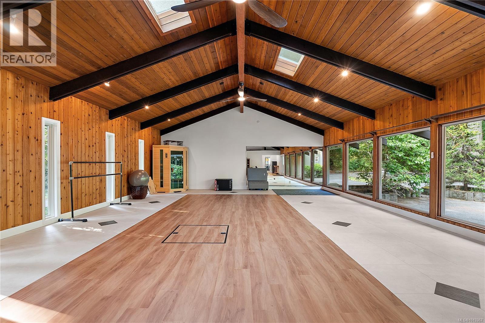 NORTH SAANICH, British Columbia, V8L 5L5, CA, 5 Bedrooms Bedrooms, ,4 BathroomsBathrooms,Residential,For Sale,1946996