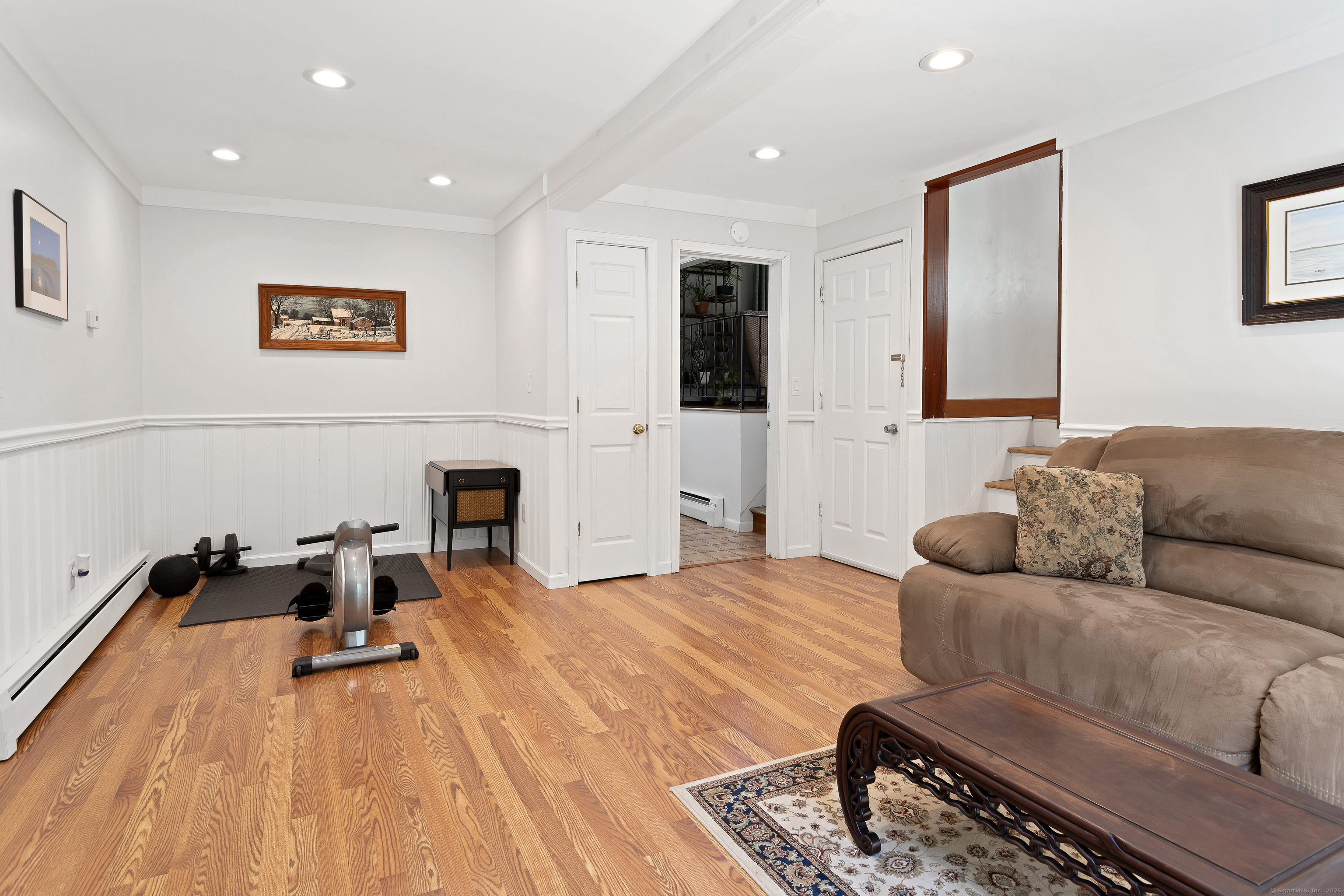 Brookfield, Connecticut, 06804, United States, 3 Bedrooms Bedrooms, ,2 BathroomsBathrooms,Residential,For Sale,1934306