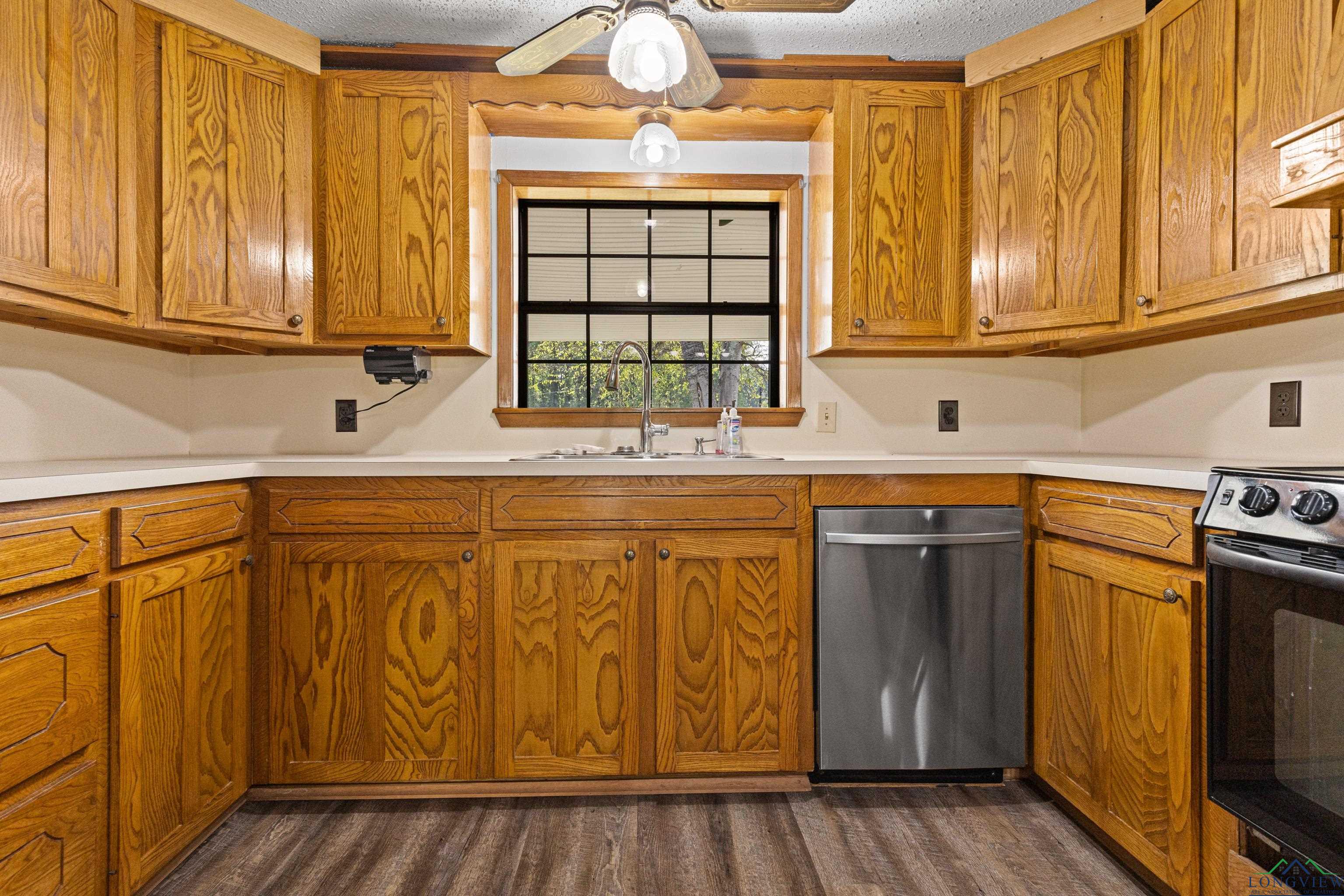 Tatum, Texas, 75691, United States, 3 Bedrooms Bedrooms, ,2 BathroomsBathrooms,Residential,For Sale,1933194