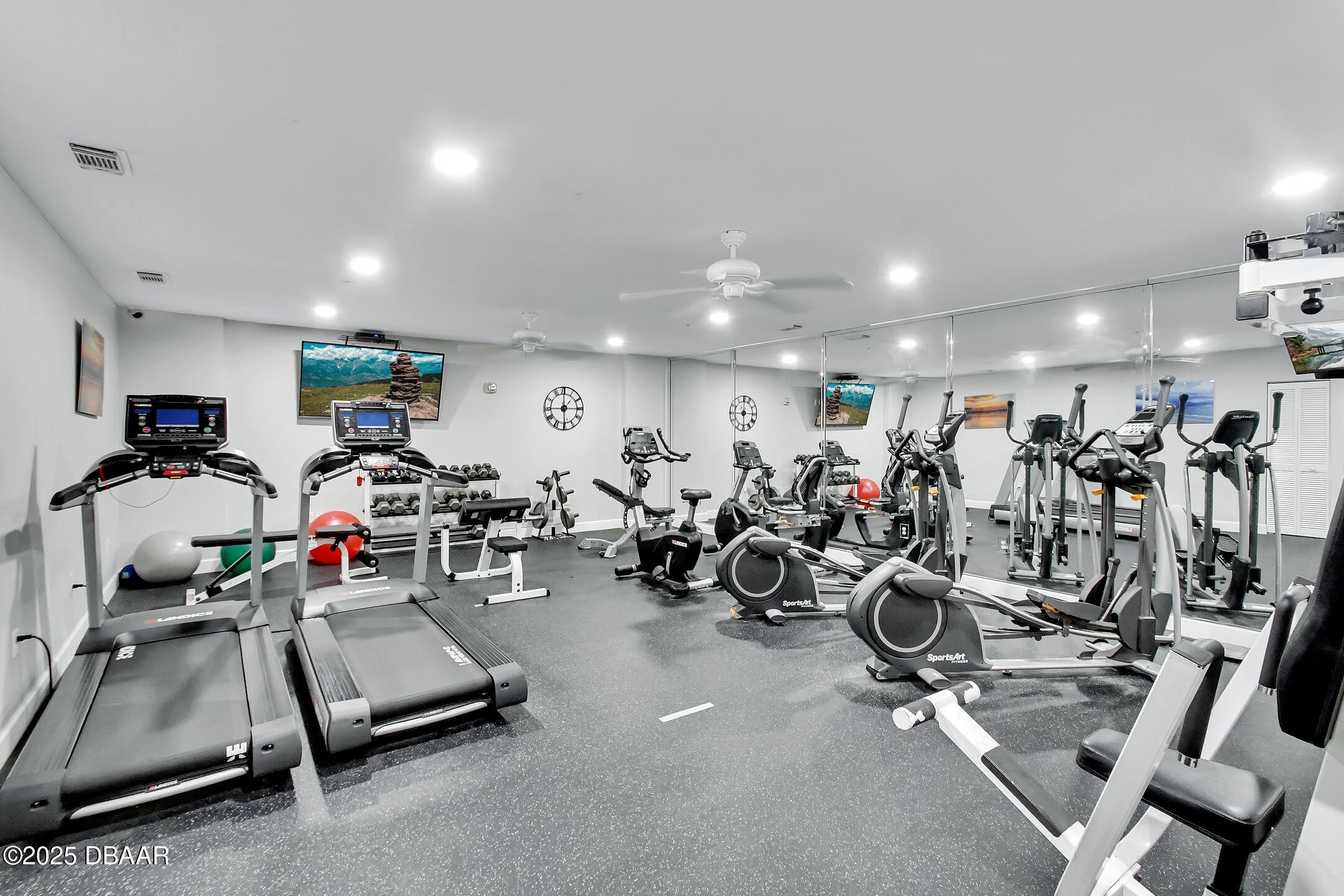 Daytona Beach, Florida, 32118, United States, 3 Bedrooms Bedrooms, ,3 BathroomsBathrooms,Residential,For Sale,1737789