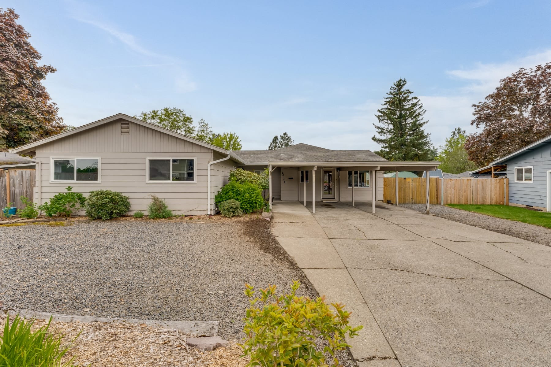  2024 NE POYNTER ST Hillsboro, OR 97124 - 物件實景