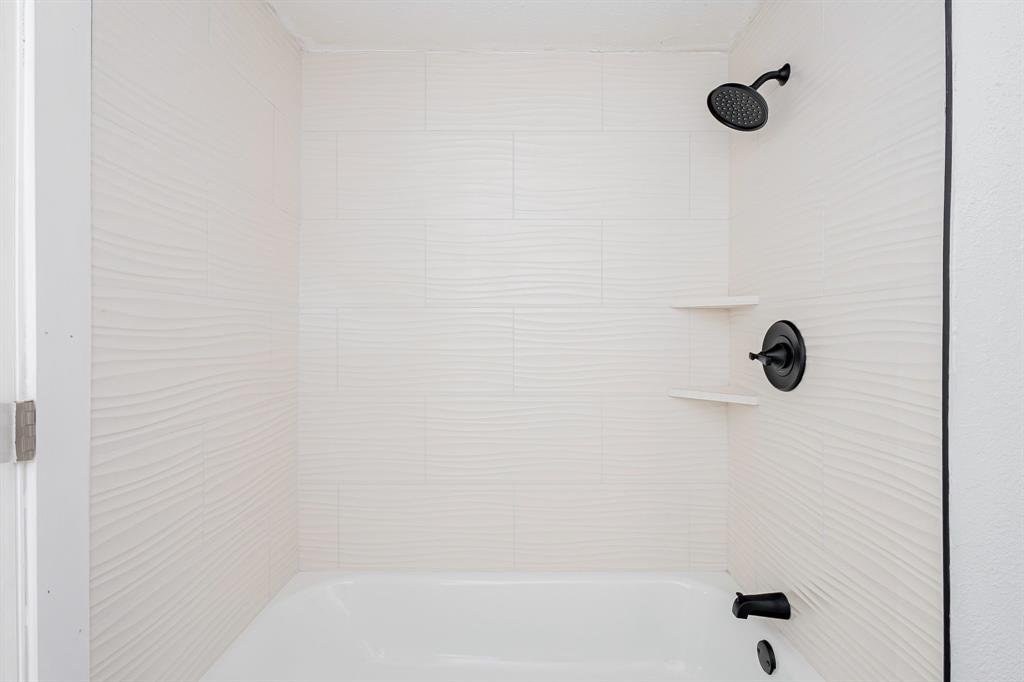 Dallas, Texas, 75214, United States, 3 Bedrooms Bedrooms, ,2 BathroomsBathrooms,Residential,For Sale,1987493