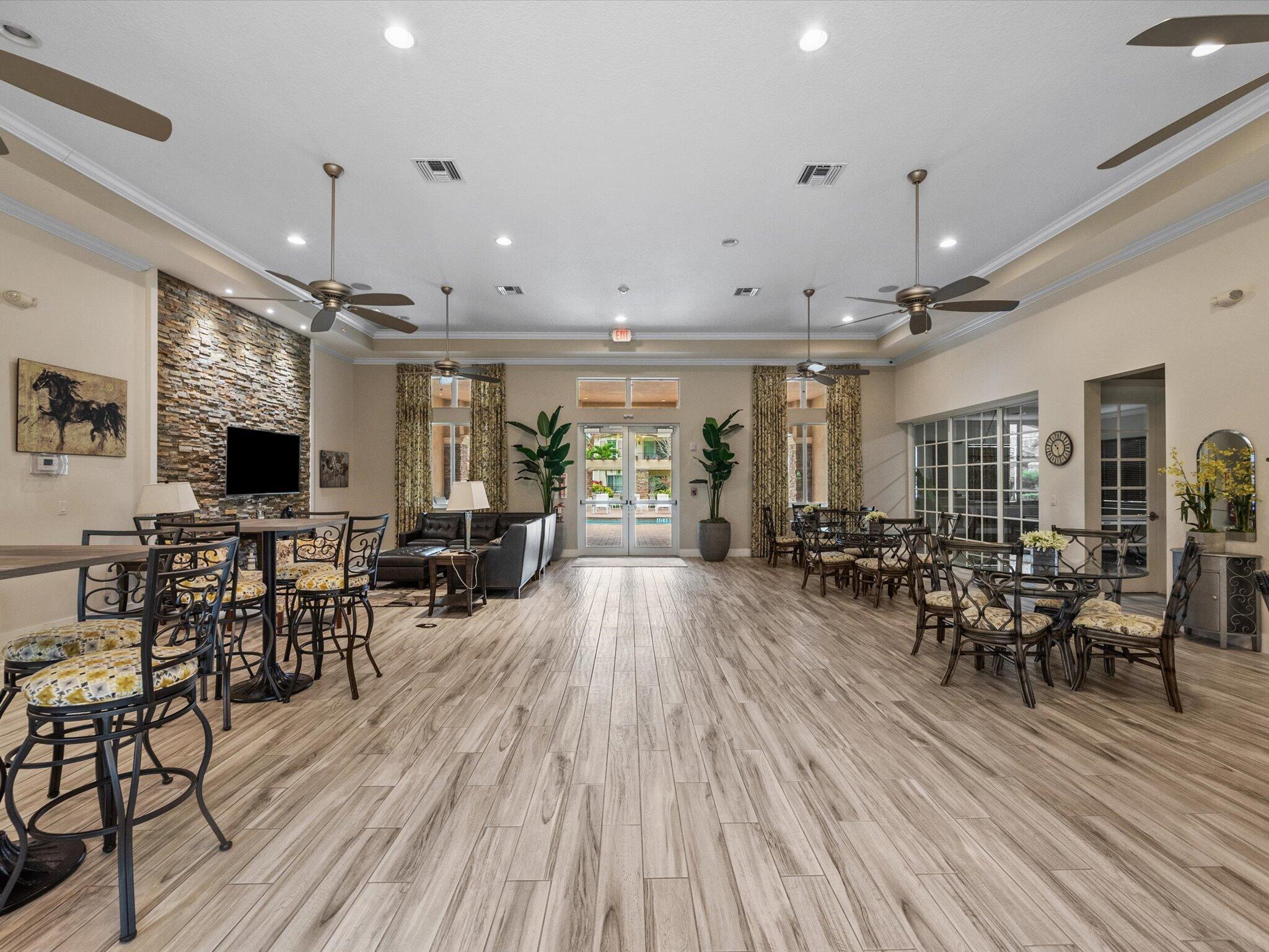  15826 Binks Pointe Terrace - 物件實景