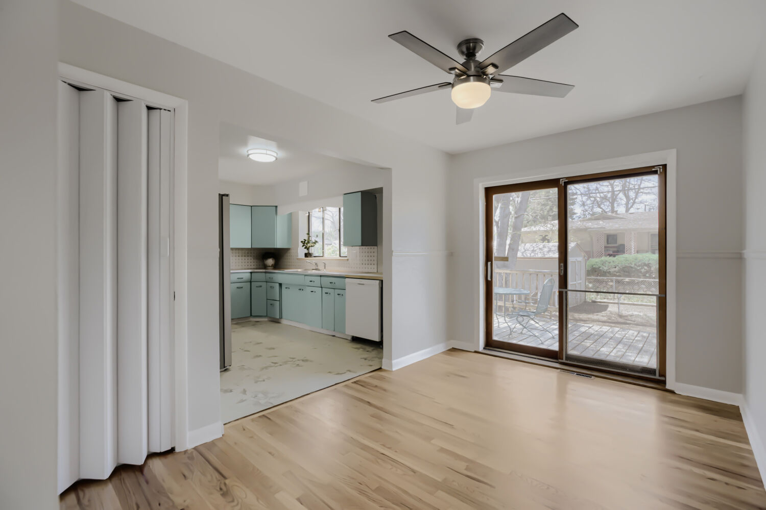 Lakewood, Colorado, 80232, United States, 4 Bedrooms Bedrooms, ,1 BathroomBathrooms,Residential,For Sale,2044778