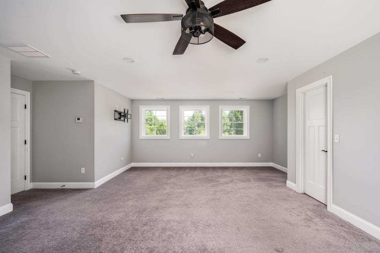 Weare, New Hampshire, 03281, United States, 4 Bedrooms Bedrooms, ,4 BathroomsBathrooms,Residential,For Sale,1908360