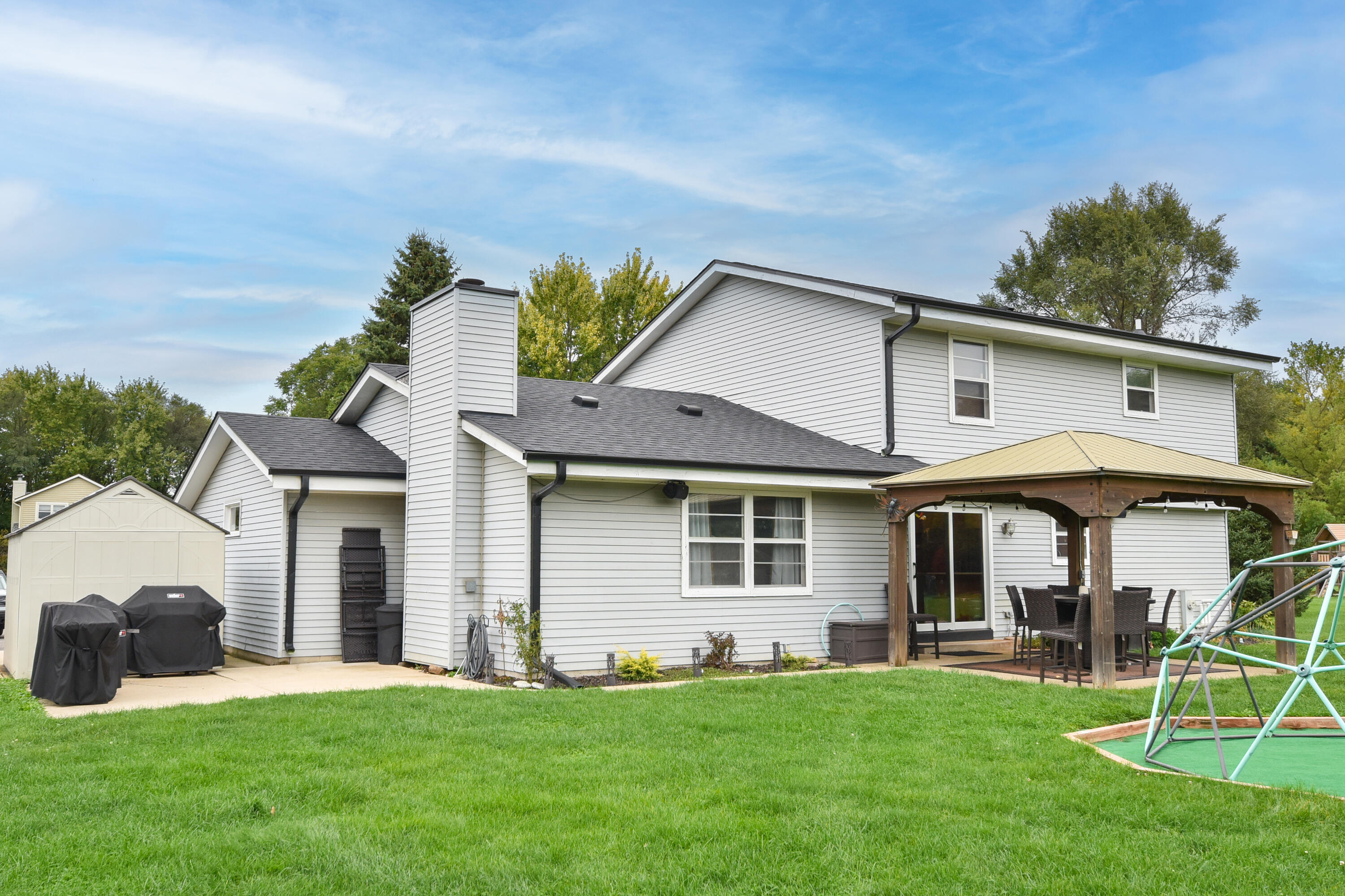 Merton, Wisconsin, 53066, United States, 4 Bedrooms Bedrooms, ,3 BathroomsBathrooms,Residential,For Sale,1987877