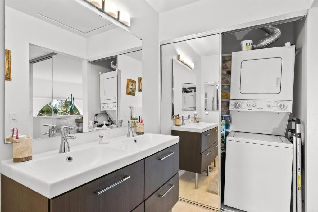 Chula Vista, California, 91913, United States, 1 Bedroom Bedrooms, ,2 BathroomsBathrooms,Residential,For Sale,1804359