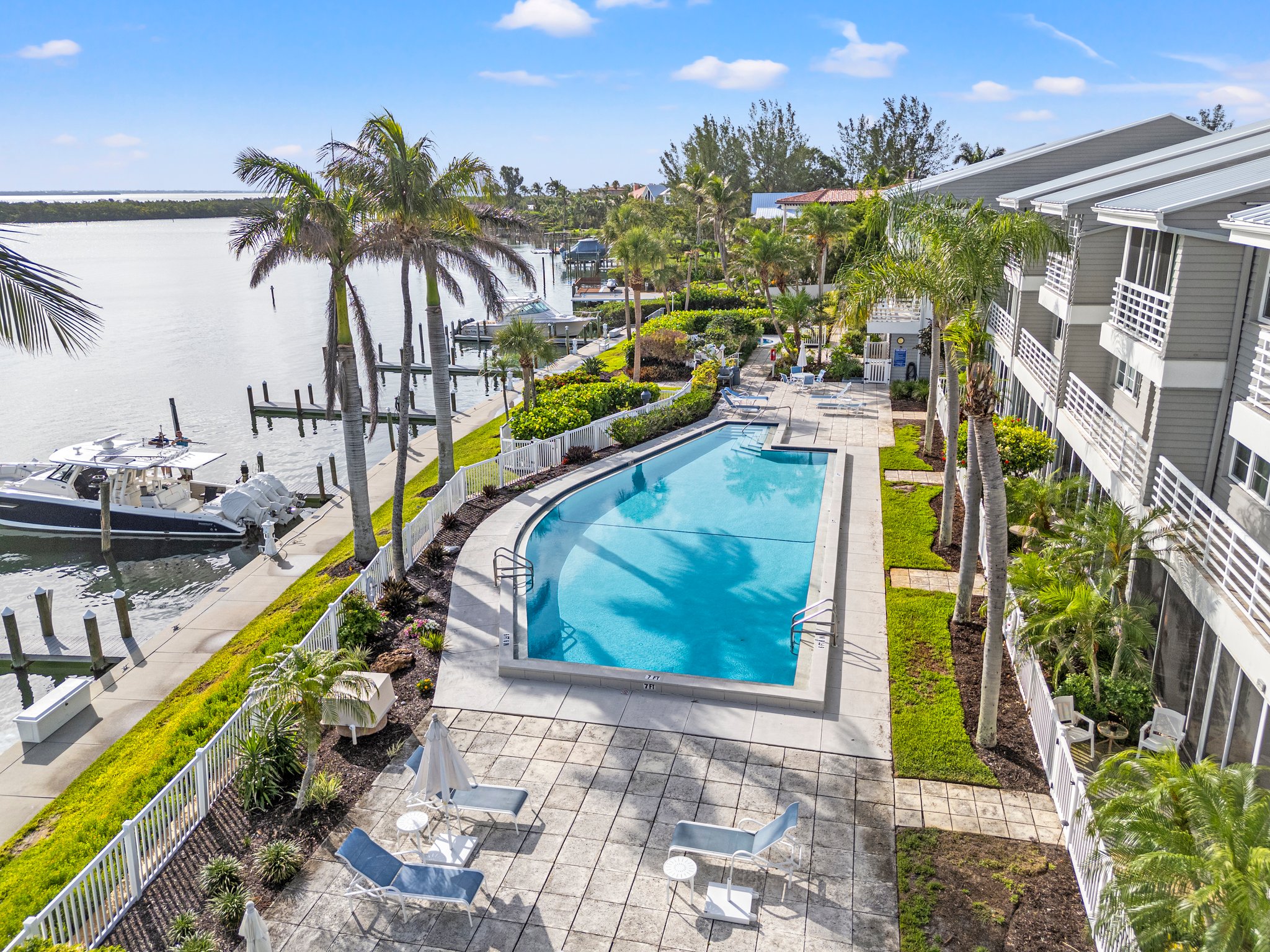 Longboat Key, Florida, 34228, United States, 2 Bedrooms Bedrooms, ,2 BathroomsBathrooms,Residential,For Sale,1851438