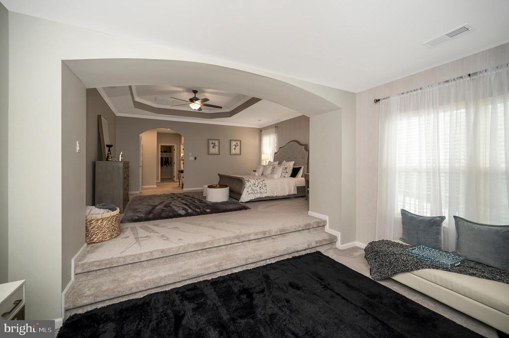 Fredericksburg, Virginia, 22406, United States, 5 Bedrooms Bedrooms, ,6 BathroomsBathrooms,Residential,For Sale,1981857