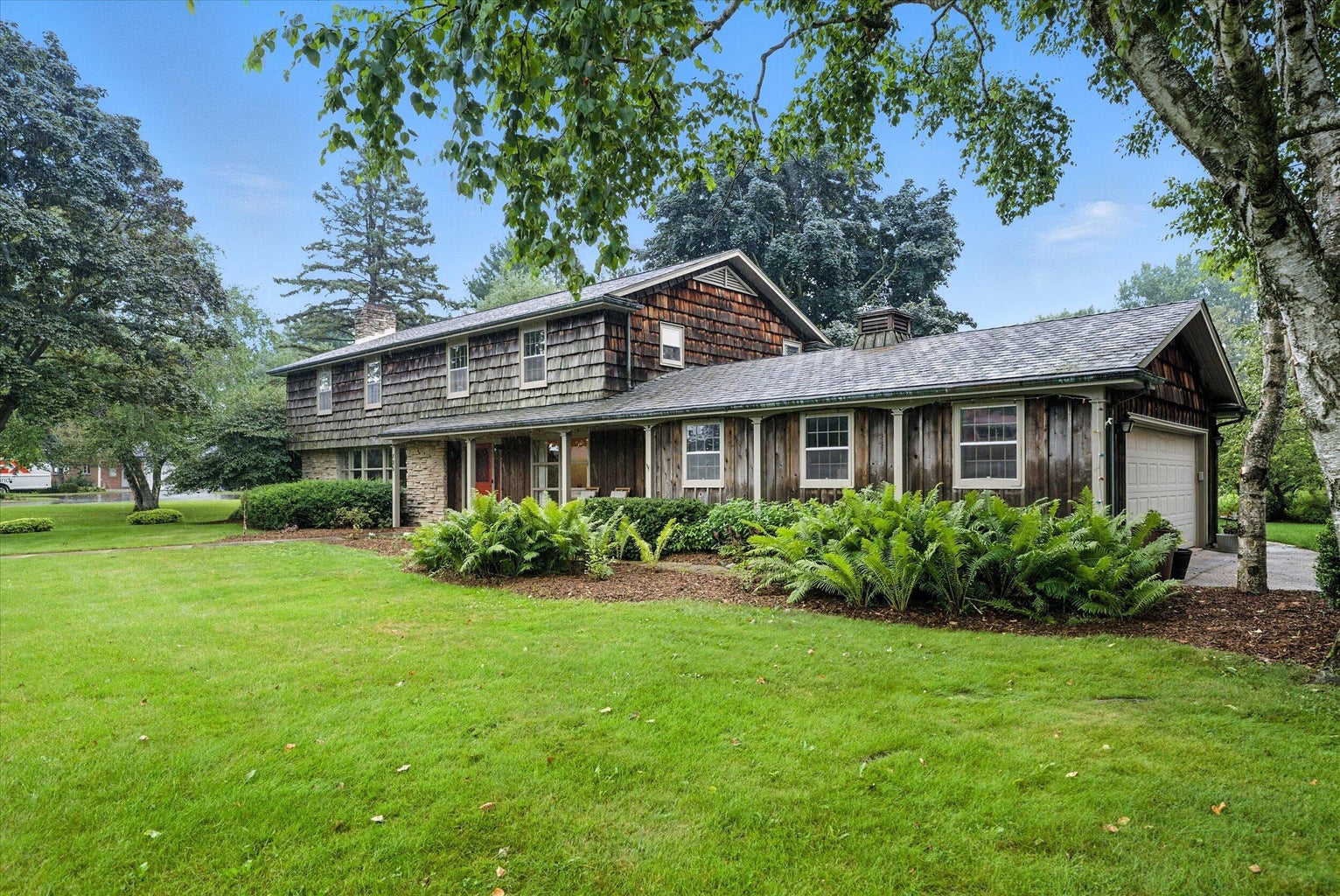 Sheboygan, Wisconsin, 53083, United States, 4 Bedrooms Bedrooms, ,4 BathroomsBathrooms,Residential,For Sale,1904520
