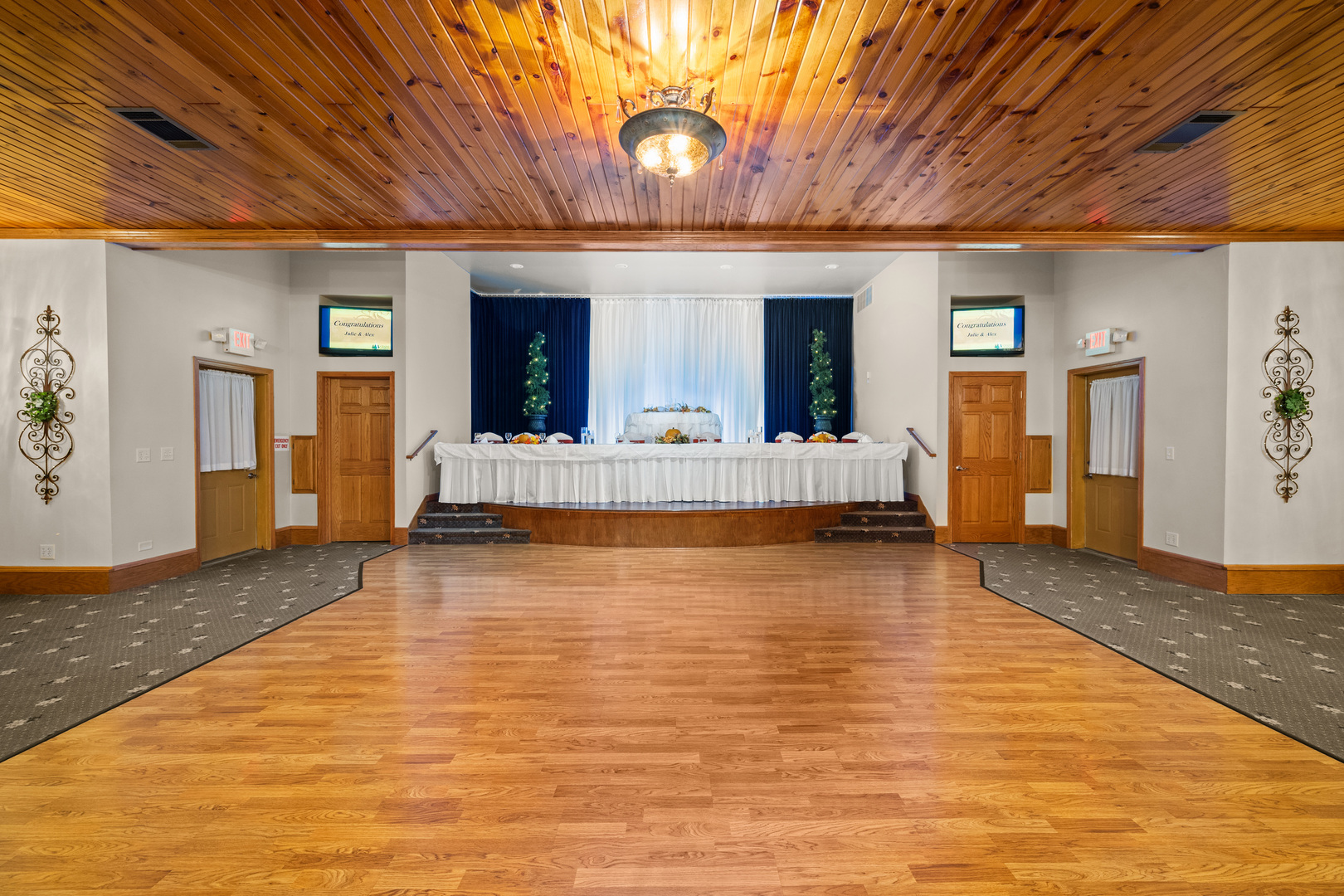 Sycamore, Illinois, 60178, United States, 4 Bedrooms Bedrooms, ,5 BathroomsBathrooms,Residential,For Sale,2001773