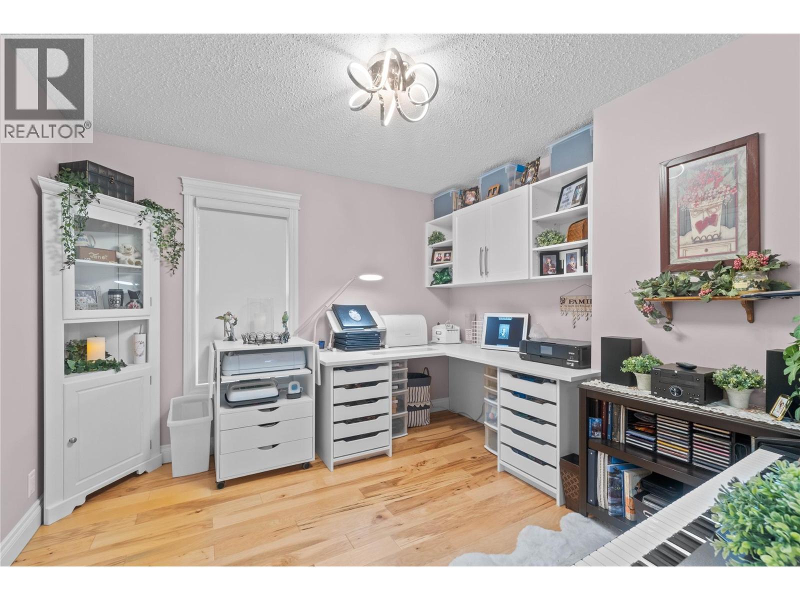 ARMSTRONG, British Columbia, V4Y 0V5, CA, 3 Bedrooms Bedrooms, ,2 BathroomsBathrooms,Residential,For Sale,1947955