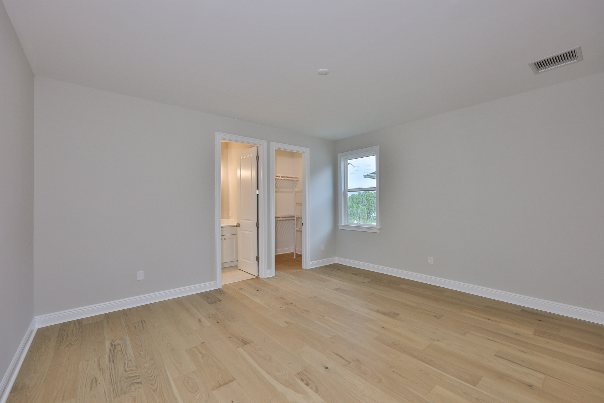 Tampa, Florida, 33609, United States, 4 Bedrooms Bedrooms, ,5 BathroomsBathrooms,Residential,For Sale,1792306