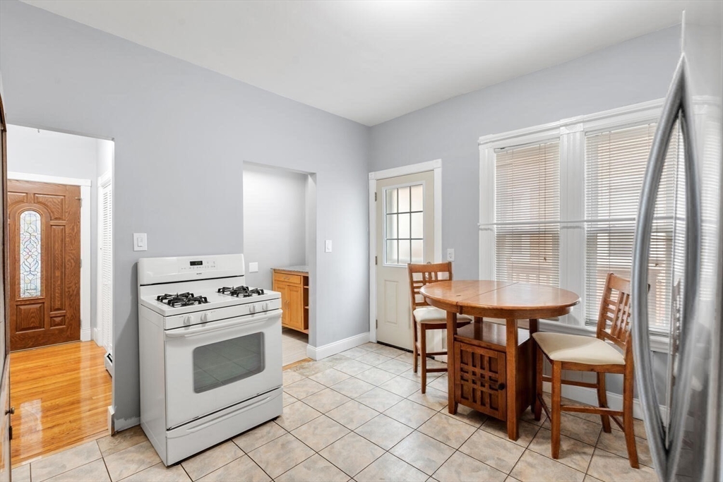 Malden, Massachusetts, 02148, United States, 5 Bedrooms Bedrooms, ,3 BathroomsBathrooms,Residential,For Sale,2033163