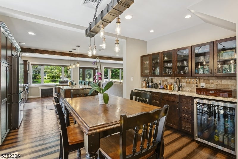 North Caldwell Boro, New Jersey, 07006, United States, 4 Bedrooms Bedrooms, ,2 BathroomsBathrooms,Residential,For Sale,1924454