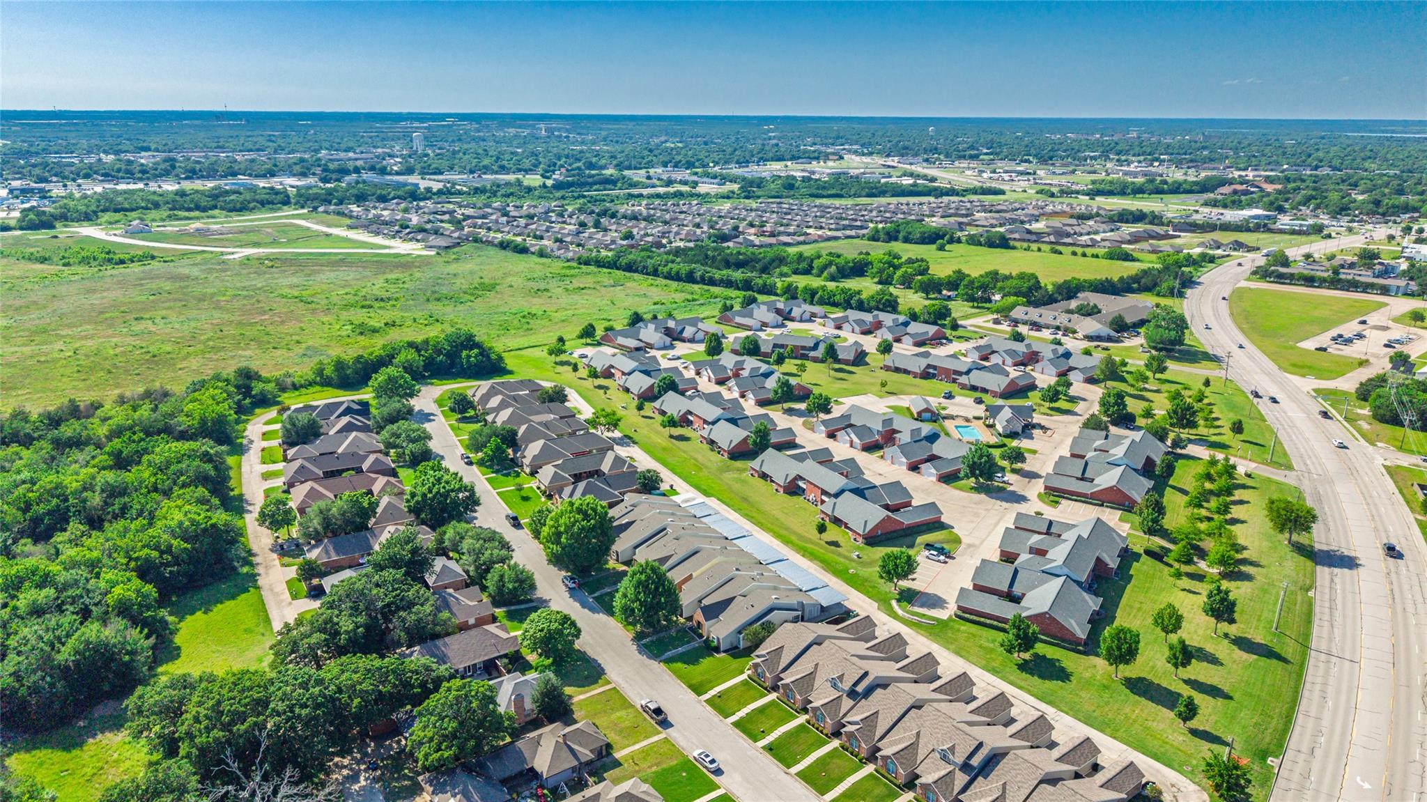 Greenville, Texas, 75402, United States, 18 Bedrooms Bedrooms, ,18 BathroomsBathrooms,Residential,For Sale,2049312