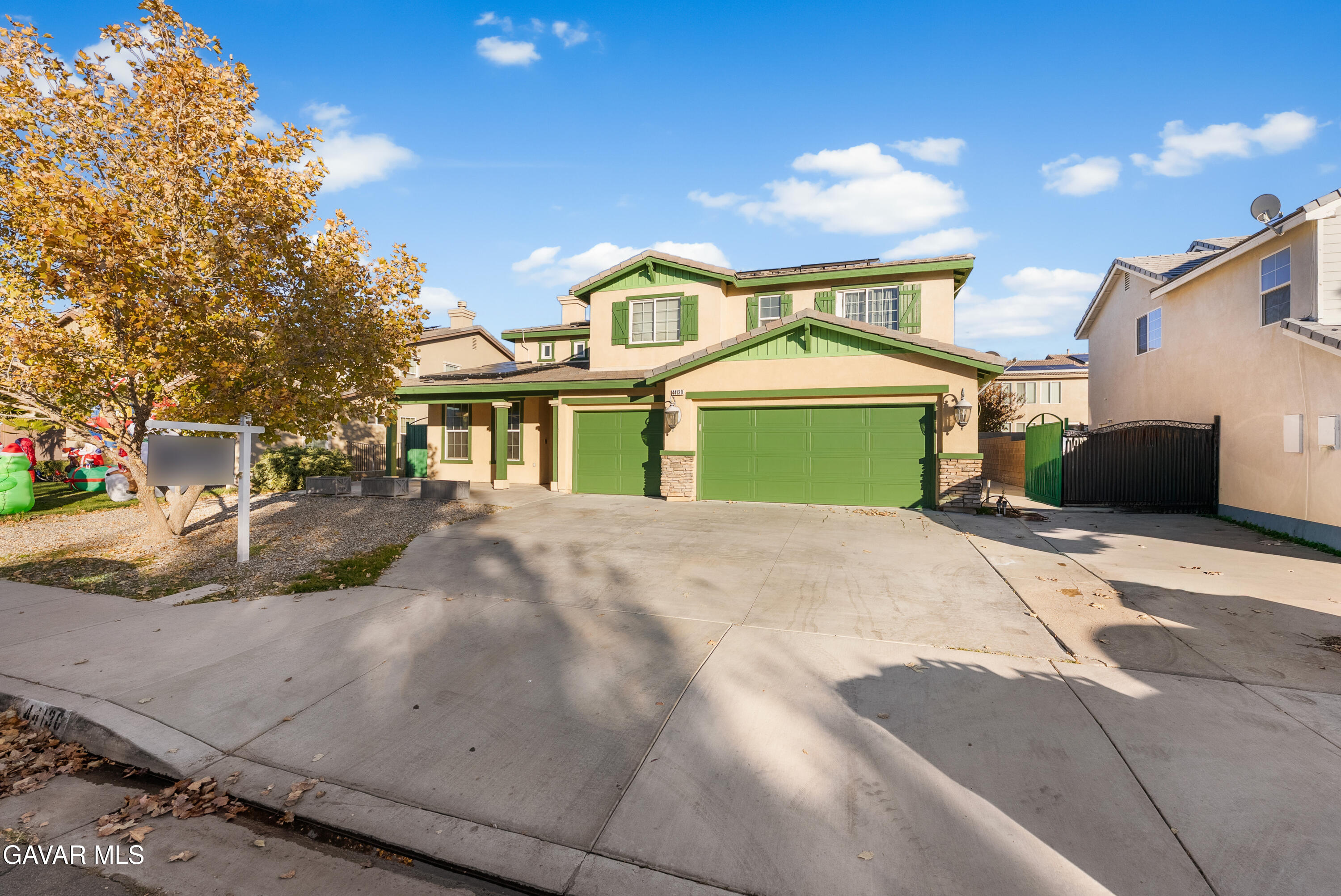 Lancaster, California, 93536, United States, 5 Bedrooms Bedrooms, ,3 BathroomsBathrooms,Residential,For Sale,1996467