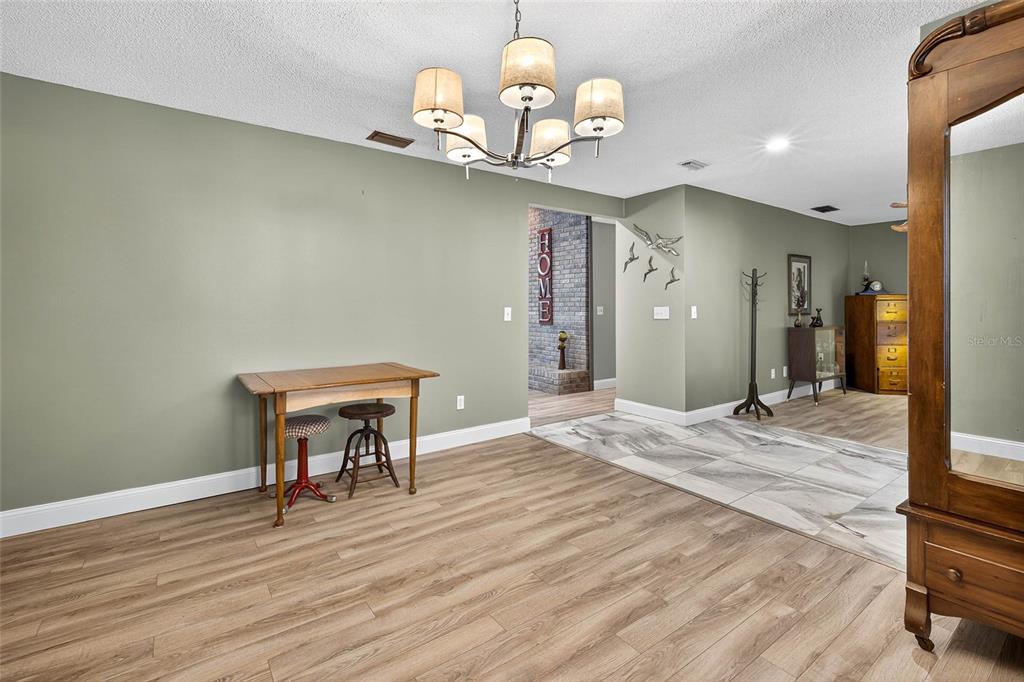 Temple Terrace, Florida, 33617, United States, 4 Bedrooms Bedrooms, ,3 BathroomsBathrooms,Residential,For Sale,1901085