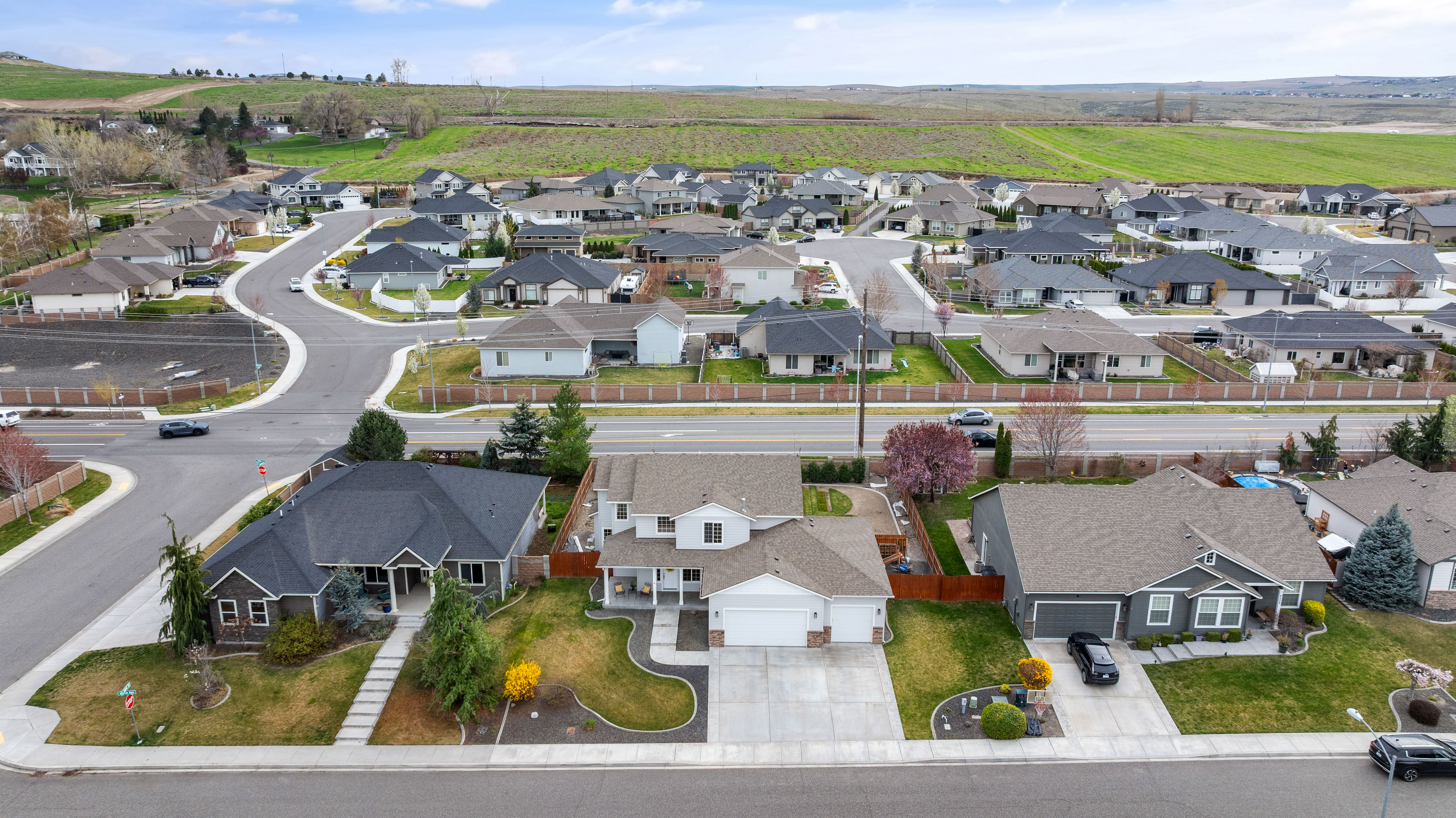  Immaculate 2-Story in ?The Park? - 物件實景