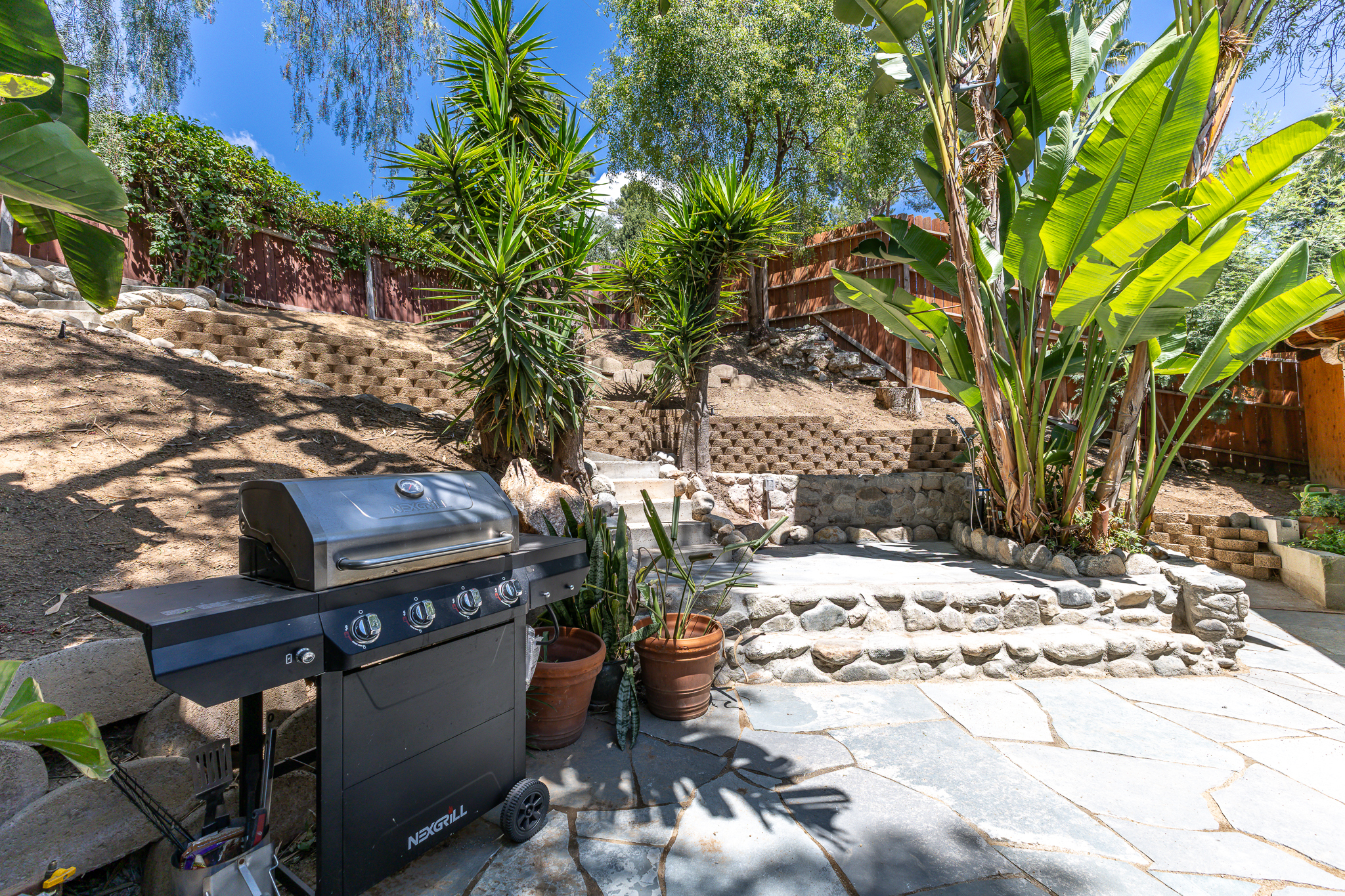  927 Pine Grove Ave - 物件實景