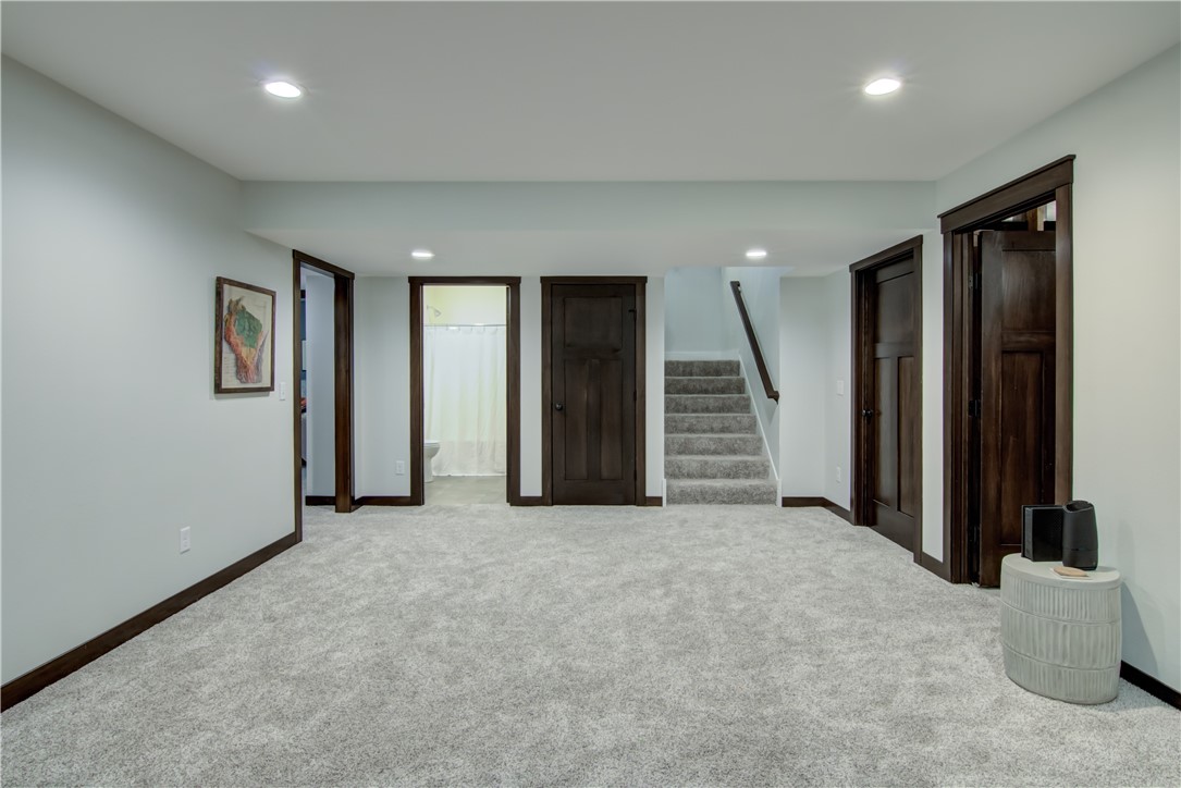 Eleva, Wisconsin, 54738, United States, 5 Bedrooms Bedrooms, ,3 BathroomsBathrooms,Residential,For Sale,1989894