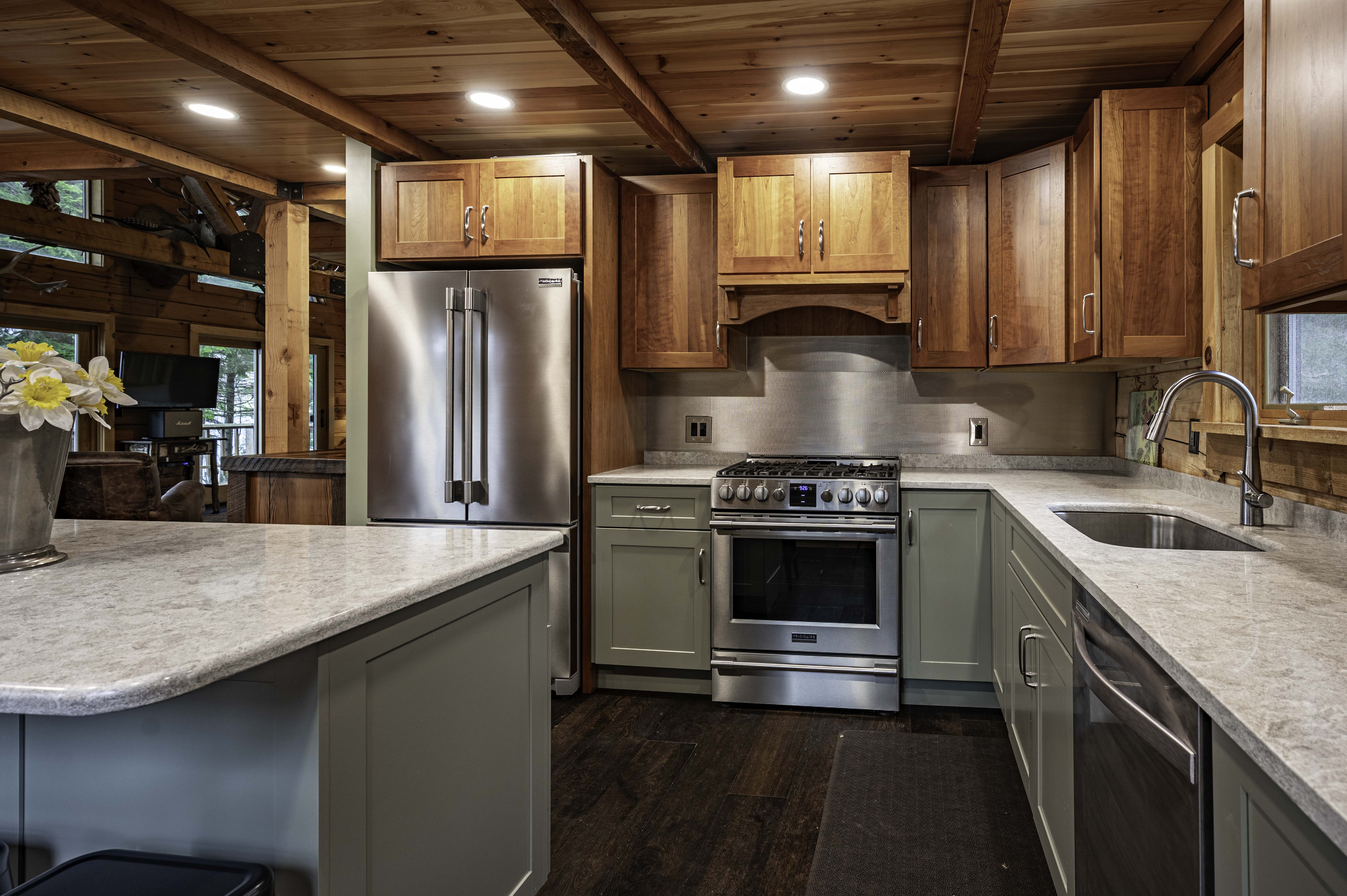  A Classic Adirondack Log Home on Pristine First Lake Frontage - 物件實景