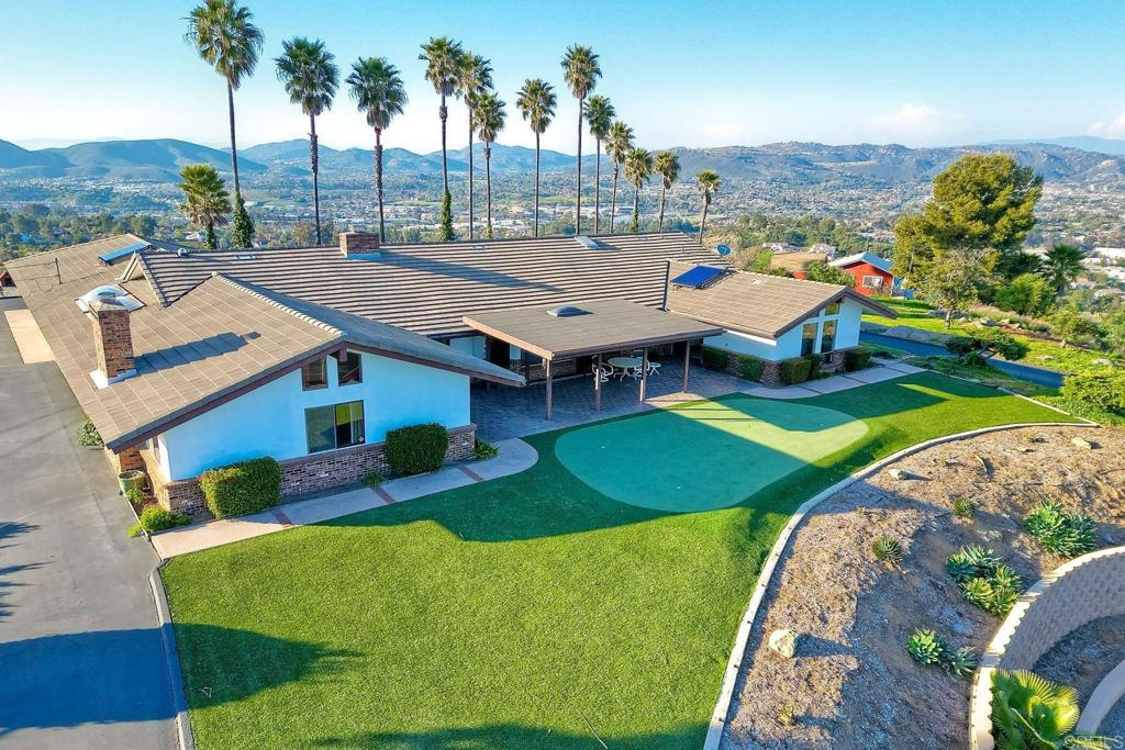 576 Camino De La Cima, San Marcos, California, 92078, United States, 5 Bedrooms Bedrooms, ,4 BathroomsBathrooms,Residential,For Sale,576 Camino De La Cima,1622114