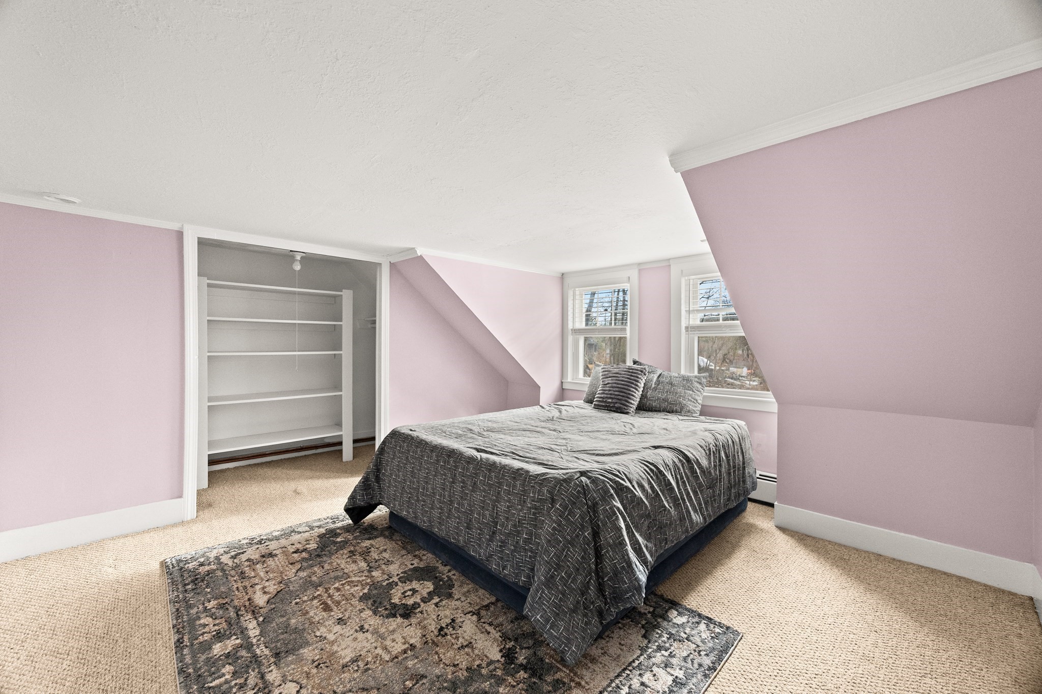 Taunton, Massachusetts, 02780, United States, 4 Bedrooms Bedrooms, ,2 BathroomsBathrooms,Residential,For Sale,2007506