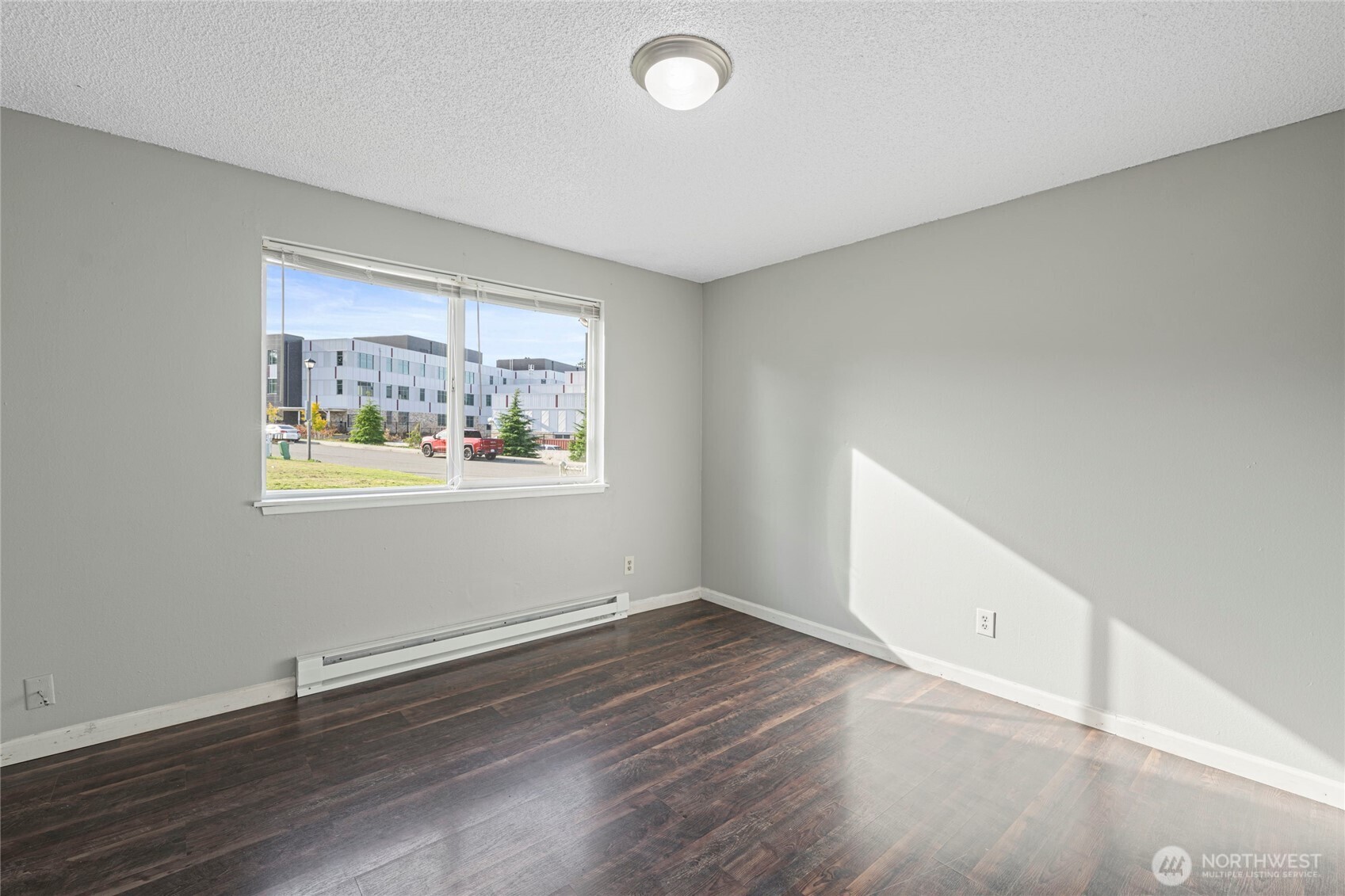 Auburn, Washington, 98001, United States, 4 Bedrooms Bedrooms, ,2 BathroomsBathrooms,Residential,For Sale,1991202