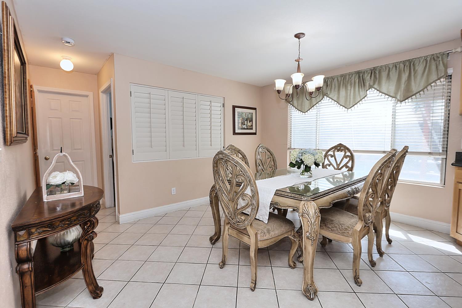 Elk Grove, California, 95758, United States, 3 Bedrooms Bedrooms, ,3 BathroomsBathrooms,Residential,For Sale,1918495