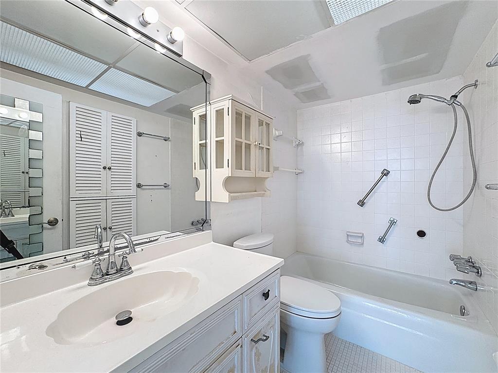 Venice, Florida, 34285, United States, 2 Bedrooms Bedrooms, ,2 BathroomsBathrooms,Residential,For Sale,1916690
