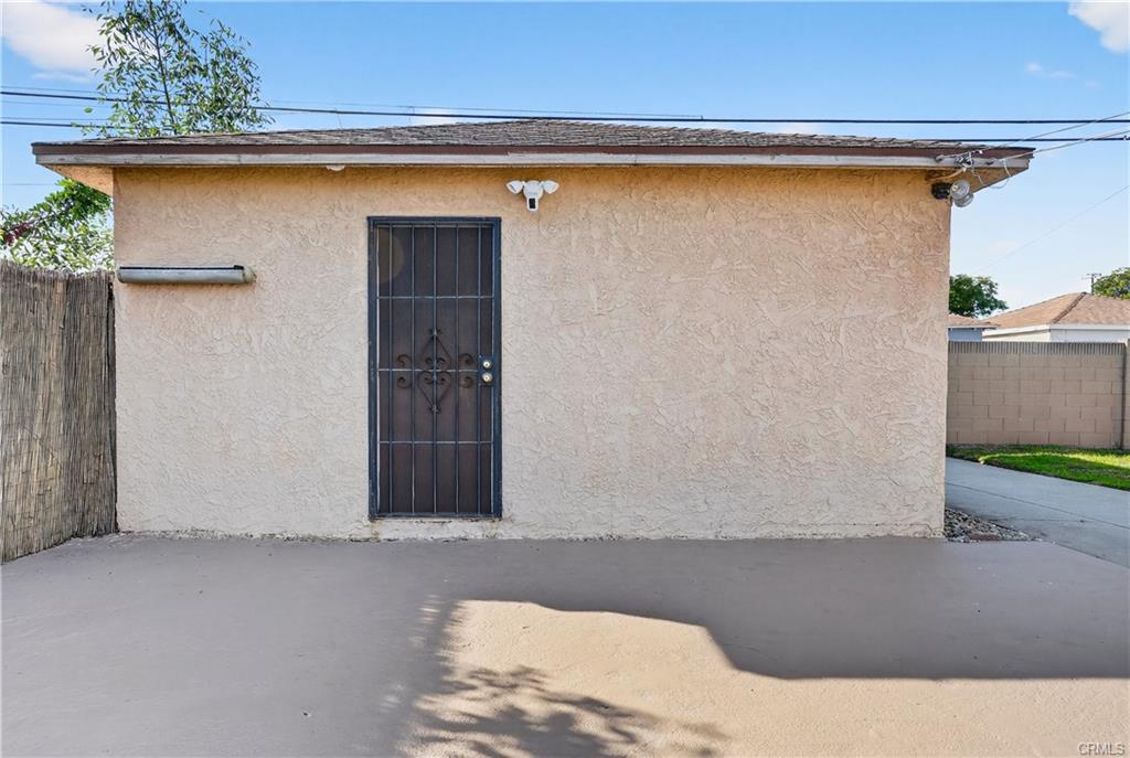 Los Angeles, California, 90061, United States, 3 Bedrooms Bedrooms, ,1 BathroomBathrooms,Residential,For Sale,2012539